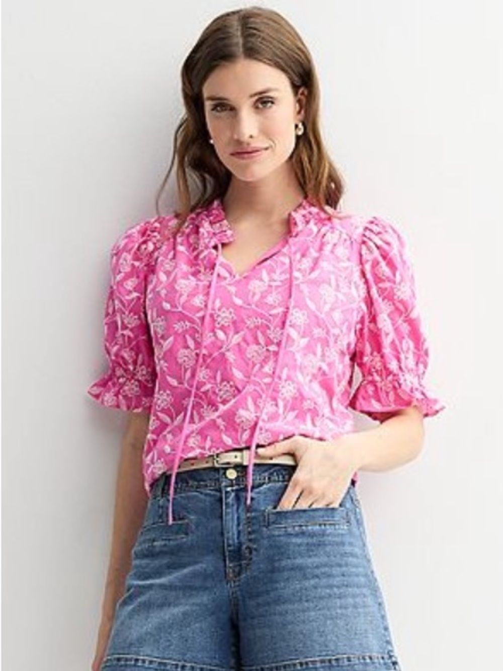 Draper James Floral Embroidered Pink Puff Sleeve Blouse Size Large Ruffles